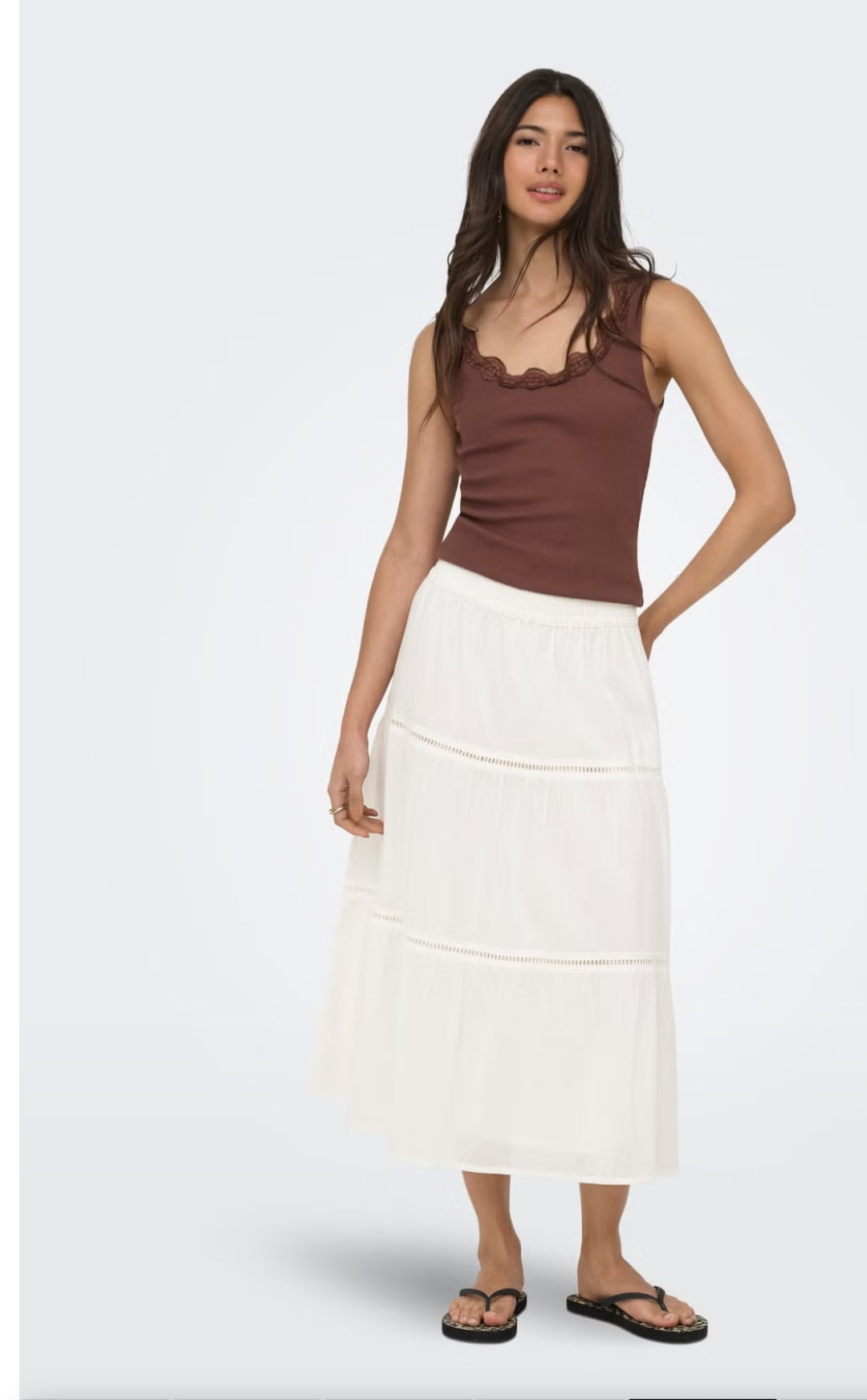Falda Midi Blanca de Cintura Elástica con Detalles Calados ONLY