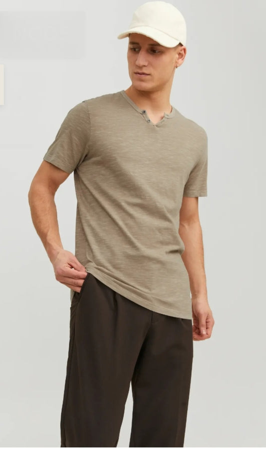 Camiseta de Jack and Jones. Beige