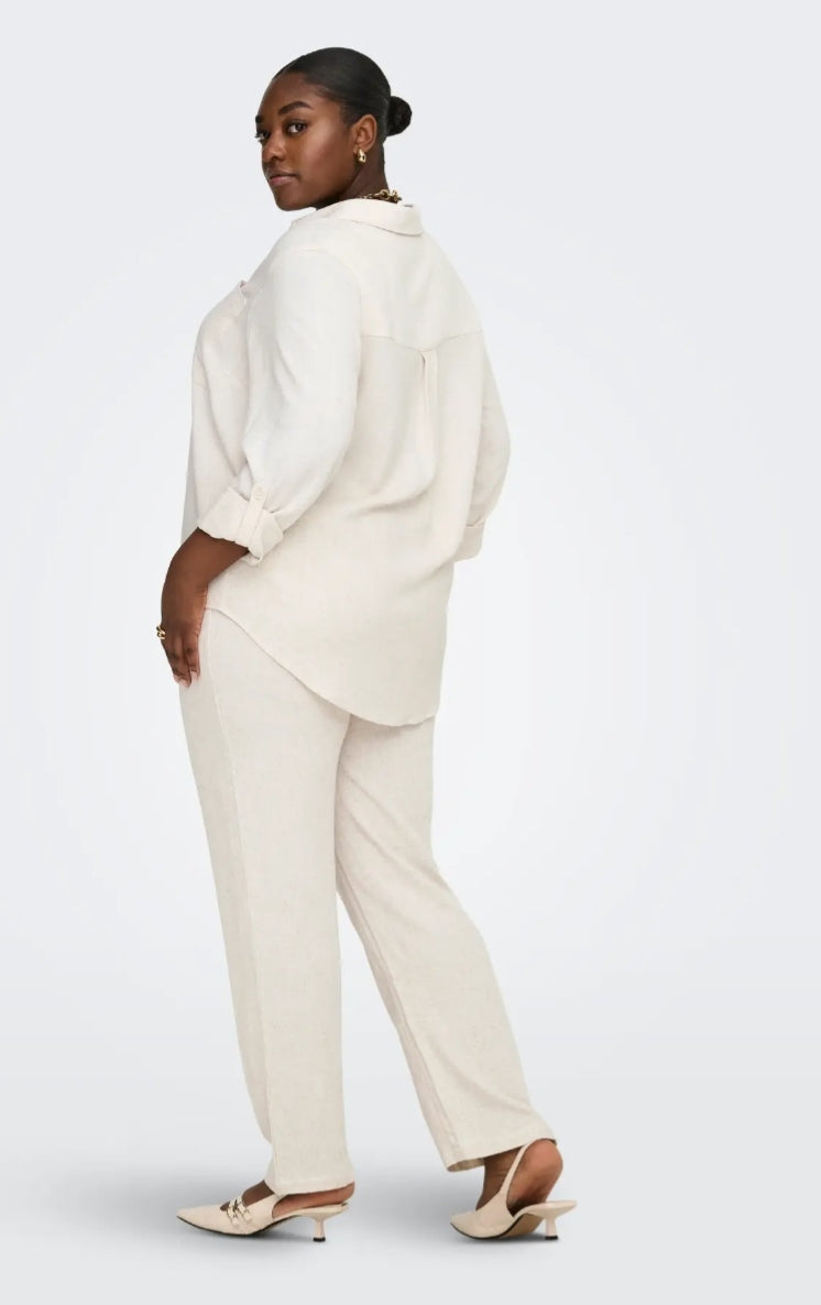 Pantalones beige tipo lino Only Carmakoma